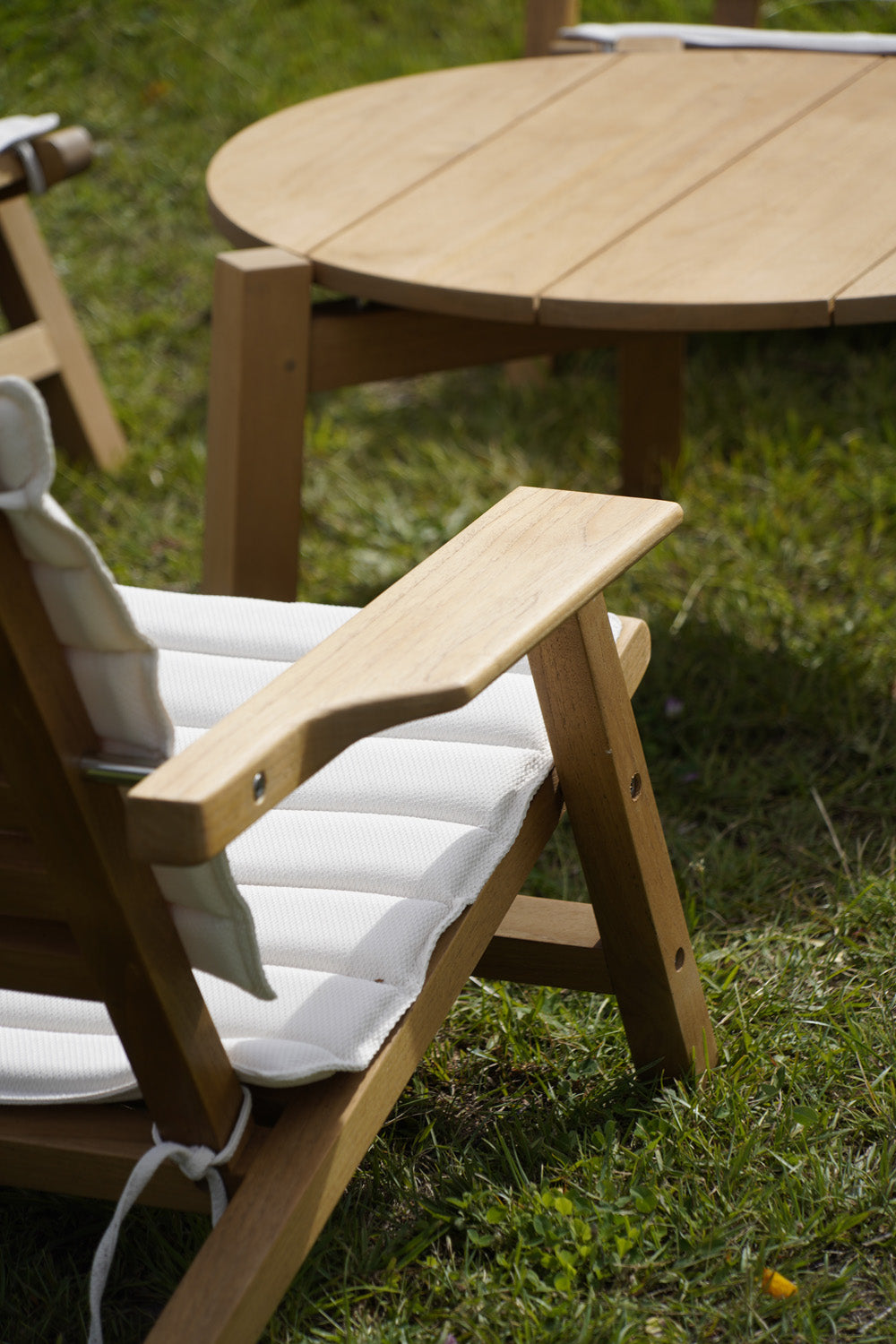 Coffee table i massiv teak – Perfekt komplement till Spa-stolen